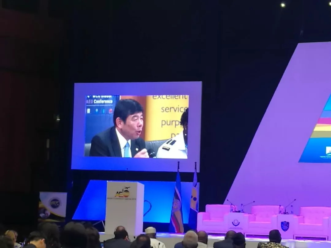 世界海关组织秘书长御厨邦雄