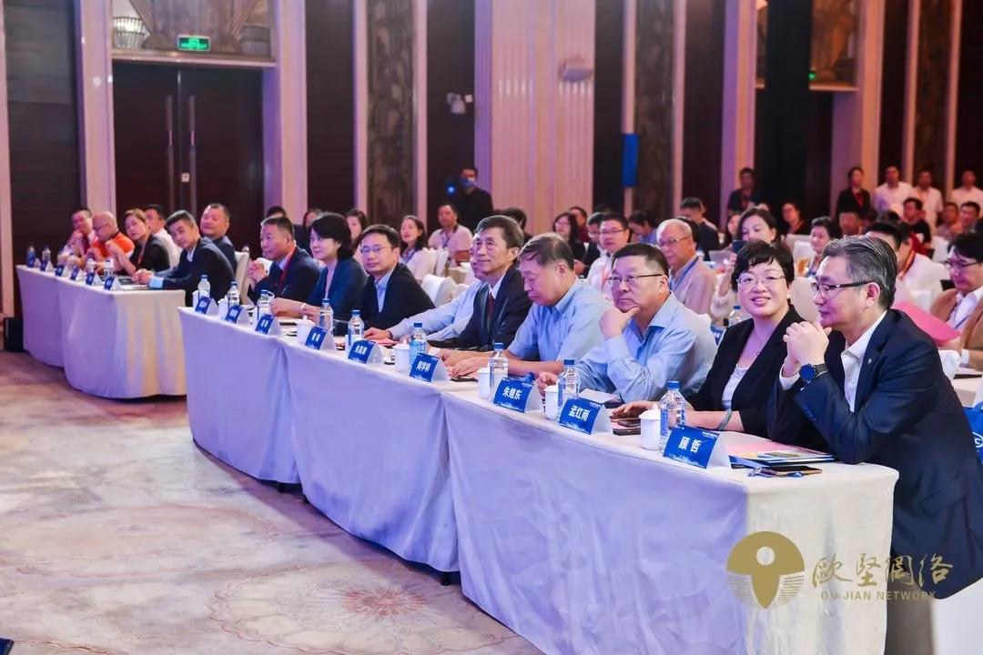 欧坚十周年 欧坚十周年